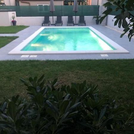 Leneda Apartments With Pool Pula Dış mekan fotoğraf